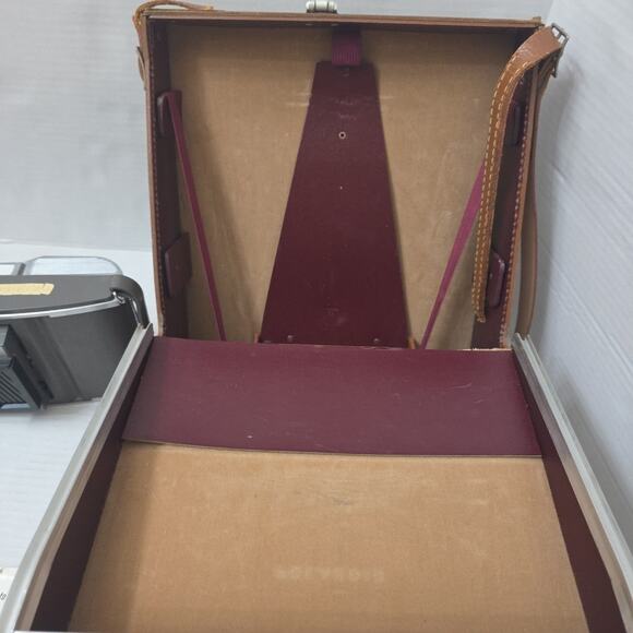 Vintage Polaroid Land Camera W Case Manual & Flashbulbs Model J66 Untested AS IS - Picture 8 of 16